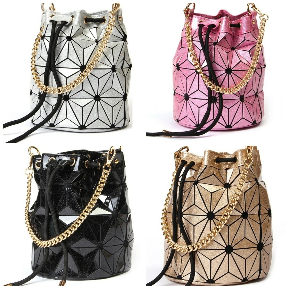 Gliterry Lingge Bucket Bag